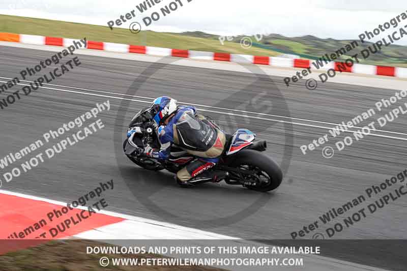 cadwell no limits trackday;cadwell park;cadwell park photographs;cadwell trackday photographs;enduro digital images;event digital images;eventdigitalimages;navarra;no limits trackdays;peter wileman photography;racing digital images;trackday digital images;trackday photos